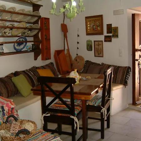 Yiayia's Homestay