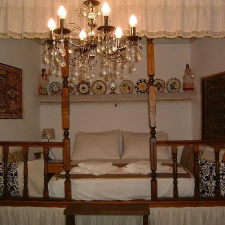 Homestay Yiayia's *