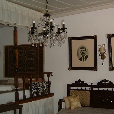 Yiayia's * Chalki Town