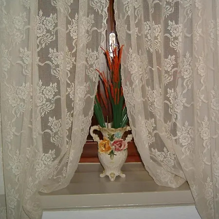 Homestay Yiayia's *